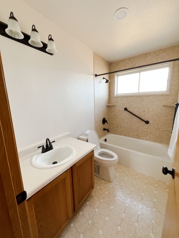 Top Bathroom Remodeling Companies in Byron Center, MI